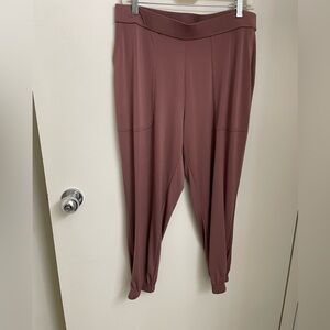 Lisa Rinna cropped joggers with zippers